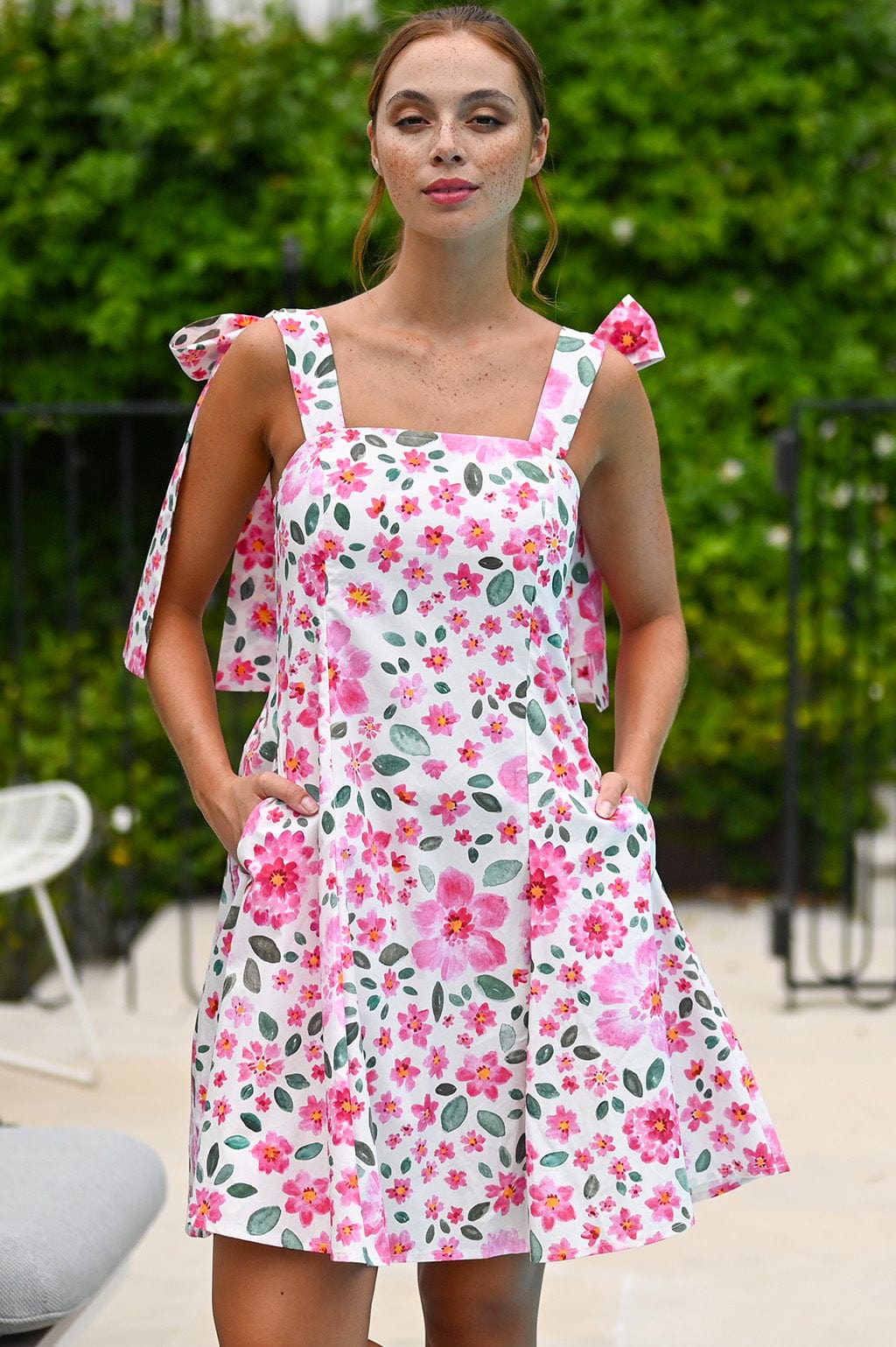 pink daisy dress Lucia Pink Floral Print Corset Cami Dress - Size S - Sky To Moon - Bustier - Plunge - V-Neckline - fit-and-flare - Floral