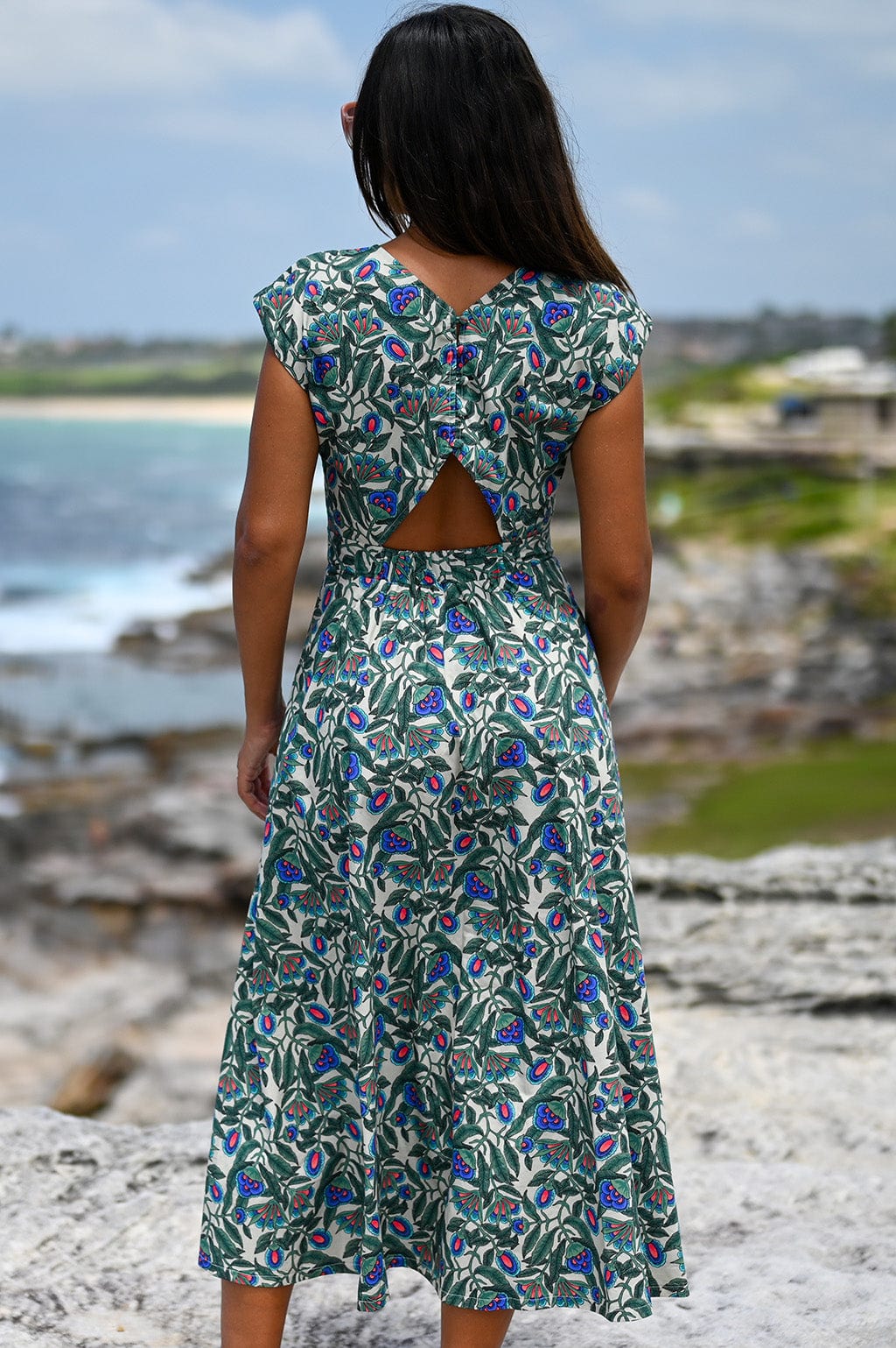 forest blooms shirt dress A new Forest Feast Dress!! Introducing the Black Floral Shirt Dress I first started shooting this new pattern last winter. Using a mix foraged leaves and blooms from the woods near